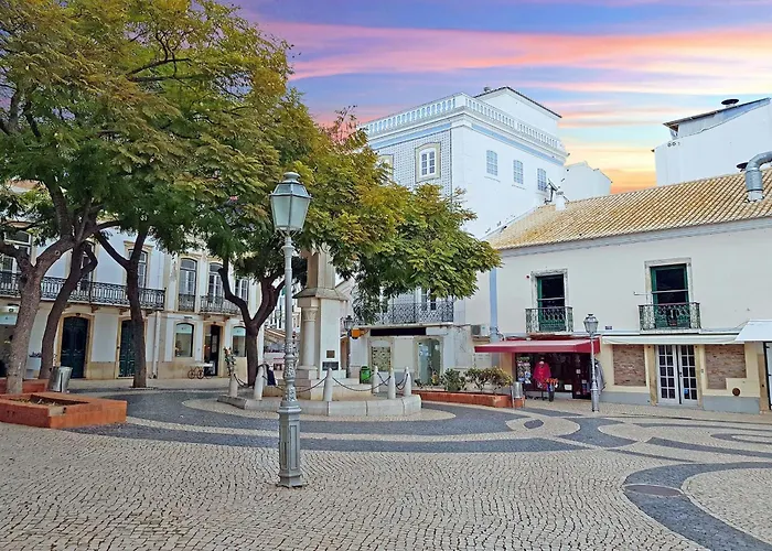 Governors Row דירה