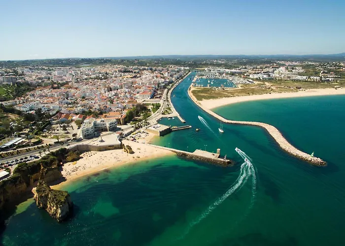 Governors Row דירה